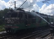 Неисправный электровоз на Харьковщине загорелся на ходу 