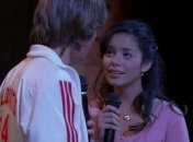 Ванесса Хадженс исполнила пьяную версию песни из "Классного мюзикла" (Видео)