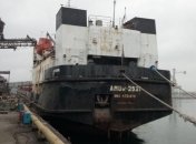 В Черноморске боцман забаррикадировался на судне