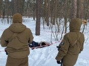 В одном из парков Киева обнаружили тело загадочно погибшей молодой девушки: первые подробности (фото)