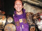 Исторический момент в ММА: Сайборг завоевала титулы в четырех промоушенах