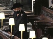С достоинством даже в горе: Елизавета II простилась с мужем в полном одиночестве (фото)