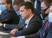 Зеленський до Дня Конституції нагородив представників науки, культури і спорту