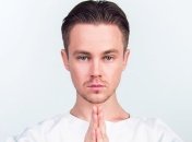 Артем Пивоваров презентует песню из социальным подтекстом 