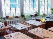 На территорию Донецкой школы упал снаряд