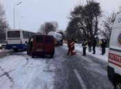 В Винницкой области столкнулся микроавтобус и автобус, есть пострадавшие