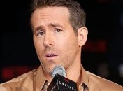 "Этот парень сыграл невидимку": Райан Рейнольдс пошутил над Брэдом Питтом