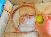 Як прибрати плями іржі з підлоги