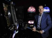 Олег Ляшко разгромил зал игровых автоматов 
