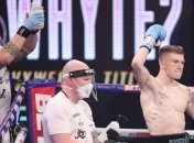 Сын знаменитого боксера разбил лицо сопернику в дебютном бою (видео)