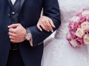 Милые короткие поздравления с днем свадьбы 17 августа в стихах и открытках