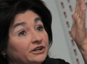 Матиос: Вне парламента говорите хоть языком замерзающих "хюндаев"