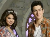 Селена Гомес и Дэвид Генри готовят перезагрузку сериала "Волшебники из Вэйверли Плэйс" (Фото)