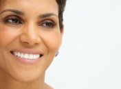 Холли Берри впервые показала своего сына