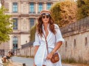 В фуражке от украинского дизайнера: "ангел" Victoria's Secret на прогулке в Париже