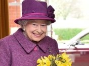 Королева Елизавета II и Тереза Мэй встретились на торжественном приеме