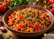 Булгур с овощами и томатной пастой