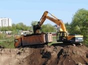 Депутата киевского местного совета заподозрили в незаконной добыче песка 