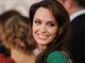 День матери Анджелина Джоли провела со своим сыном