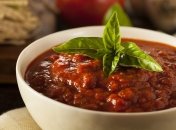 Все, что нужно для подливки, вы найдете у себя на кухне