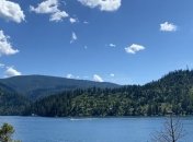 Вісім людей загинули після того, як два літаки зіткнулися над озером в Айдахо