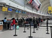 За добу в Україну спецрейсами повернулось близько 1300 громадян