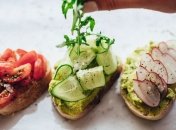 Победительница "Мастер Шеф" поделилась простыми и вкусными рецептами закусок для праздничного стола (видео)