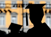 Себя изжила? Почему в Раде хотят отменить заочку в вузах и к чему это приведет