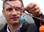 Кличко украсил пасхальное дерево и поздравил украинцев с Пасхой