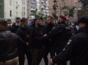 Акция под офисом ОПЗЖ: у Медведчука говорят о пострадавших, "Нацкорпус" - о пяти задержанных 