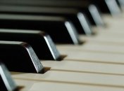 "Приобщили" к музыке: роборуку научили играть на пианино (Видео)