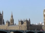Парламент Великобритании покроют латексом