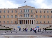 Греция внесла в парламент многомиллиардный пакет мер экономии