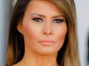 Эффектная леди: Мелания Трамп подобрала интересный образ для пехотинцев