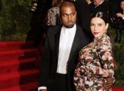 Канье Уэст в восторге от лишних килограмм Ким Кардашьян