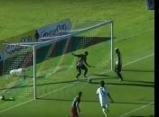 "По-бразильски": Футболист украл у партнера по команде гол (Видео)