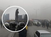 Силовики пытались сдержать протестующих на подступах к центральной площади Алматы