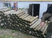 В подвале многоэтажки под Киевом обнаружили склад деталей к "Граду"