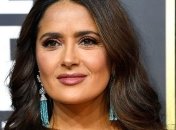 53-річна Сальма Хаєк показала яскраві фото в купальнику