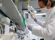 Вакцина против COVID-19: в США обнародовали результаты испытаний