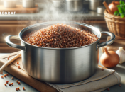 Гречка – це універсальна крупа, яка може бути основою для багатьох страв(фото створене з допомогою ШІ)