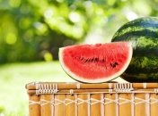 В Украине продолжают стремительно дорожать арбузы