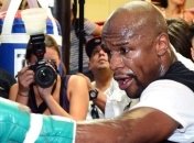 Флойда Мейвезера беспокоит мучительная боль