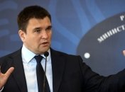 Паспортный скандал: Климкин заявляет, что его не услышали 