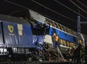 В Чехии вторая за неделю масштабная авария на железной дороге: столкнулись грузовой и пассажирский поезда