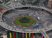 Круглый пешеходный мост в Шанхае