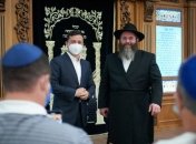 Визит Зеленского в Херсон: президент посетил синагогу Хабад 