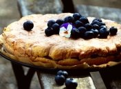 Как приготовить вкусный и ароматный черничный пирог: рецепт от Эктора Хименес-Браво