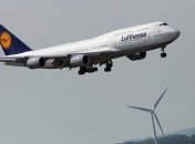 Франкфуртский аэропорт отменил рейсы в связи со снегопадом