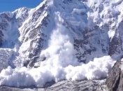 В Карпатах сохраняется угроза схода снежных лавин